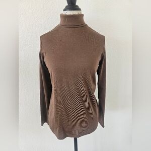 Uniqlo Supima Cotton Brown Turtleneck Top Size L